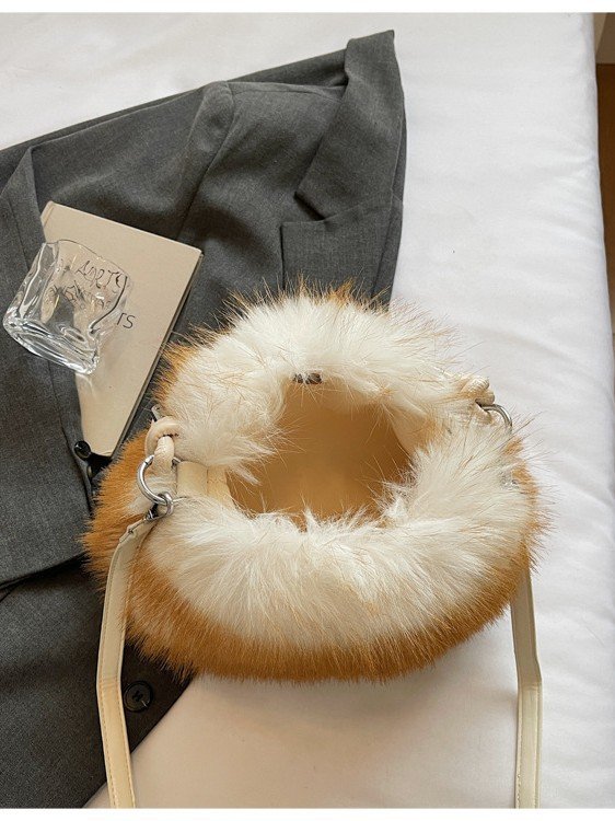 Ladies Bags, Fashionable and Versatile Plush Shoulder Bag