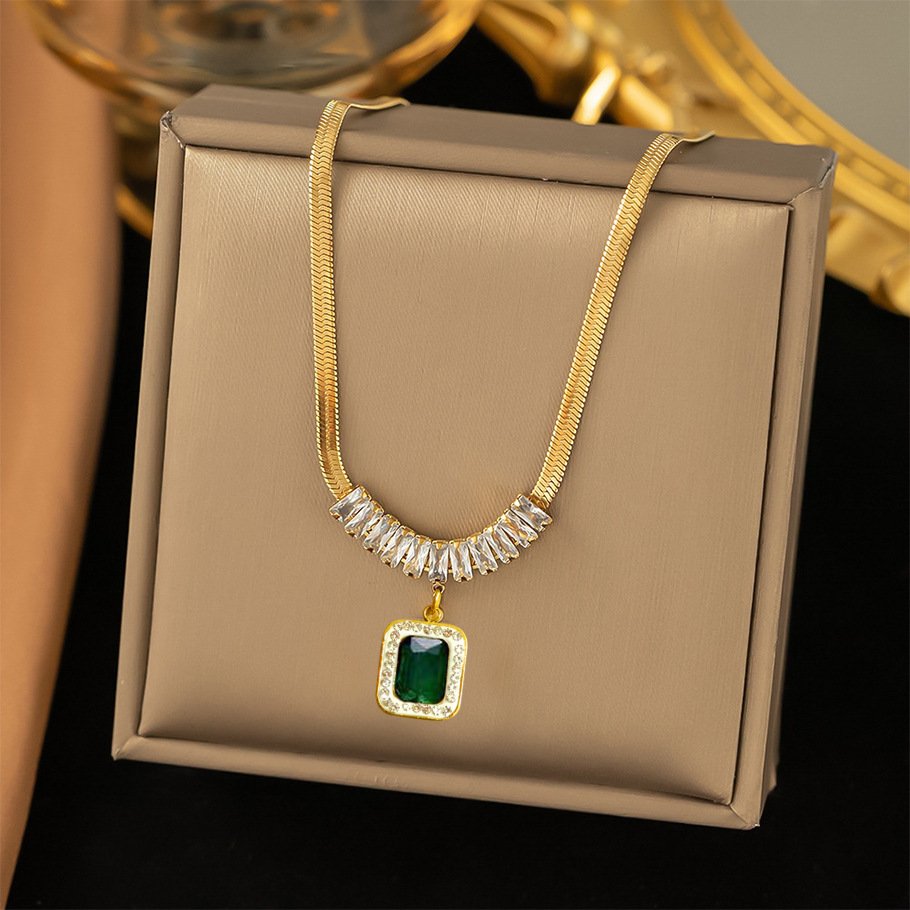 European and American High-End Light Luxury Emerald Sugar Cube Chain